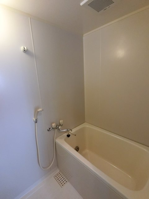 バス・シャワールーム　別部屋参考画像。現況優先。