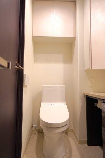 トイレ　※写真は同タイプ住戸です。