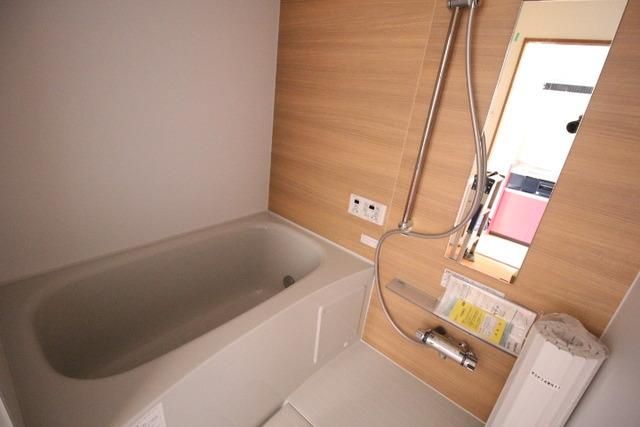 バス・シャワールーム　きれいな広々バスルーム