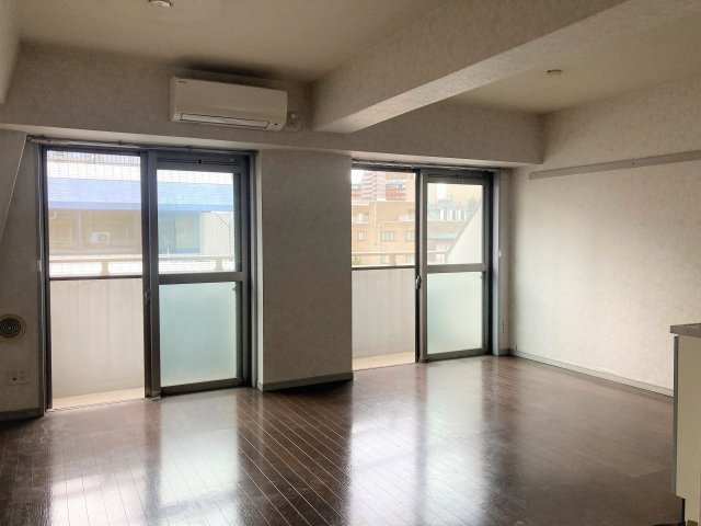 居室・リビング　【ブルーガーデン小石川】