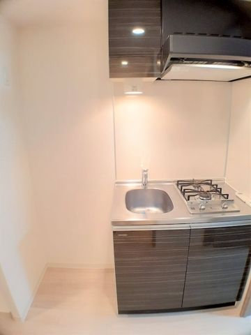 キッチン　コンパクトなキッチンで掃除もラクラク