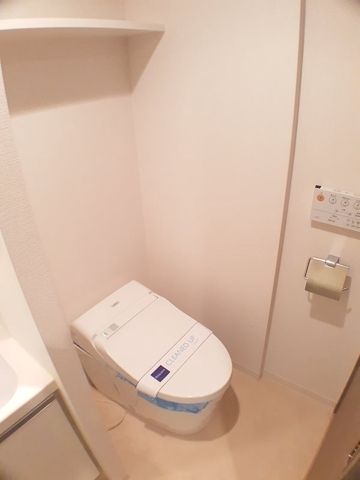 トイレ　トイレもきれいです