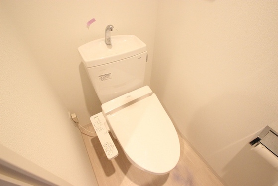 トイレ　※別部屋の写真です