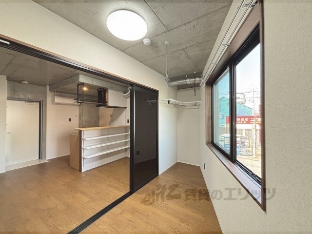 居室・リビング　洋室