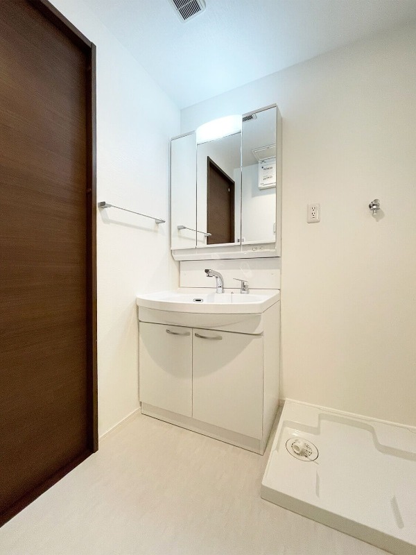 洗面設備　お出かけ前の準備はこちらでバッチリ