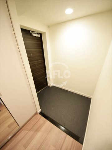 玄関　プレサンス心斎橋ニスト　玄関