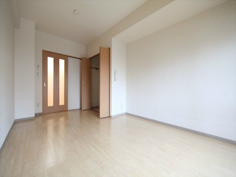 その他部屋・スペース　洋室9.6帖　クローゼット付（収納充実してます）