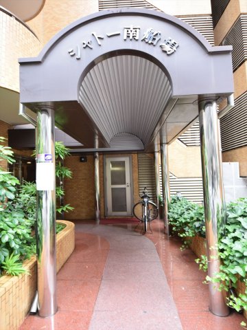 エントランス　シャトー南船場　エントランス