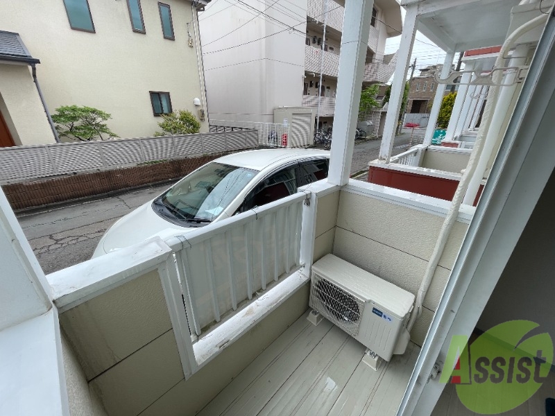 バルコニー　バルコニーはこちらになります。洗濯物を干すスペースもあります