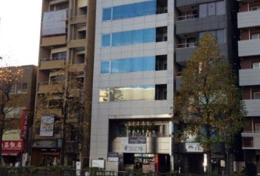 ホームセンター　ソメヤ家具新宿店（ソメイユ東京）（ホームセンター）まで144m