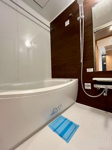 バス・シャワールーム　写真は同タイプ住居です。