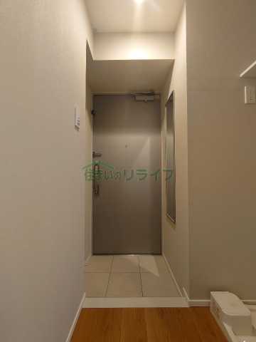 玄関　※参考写真です。同じ間取りの別部屋になります。