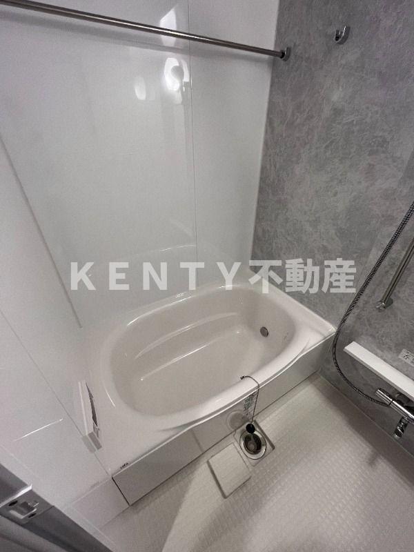 バス・シャワールーム　落ち着いた空間のお風呂です