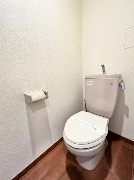 トイレ　別号室