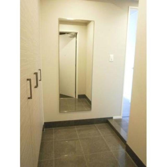 玄関　※別部屋参考写真