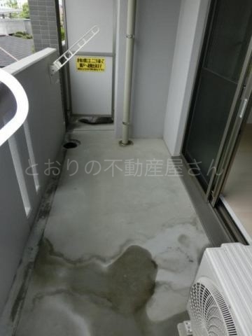 バルコニー　バルコニー