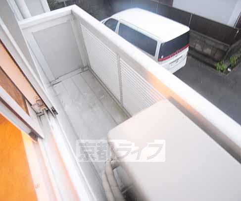 バルコニー　何か置けますよ・