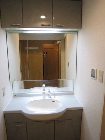 洗面設備　☆収納たっぷりの独立洗面台☆