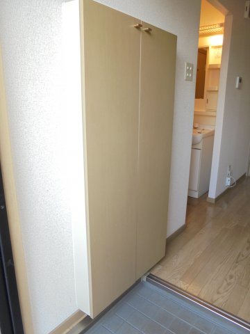 玄関　シューズボックス付き