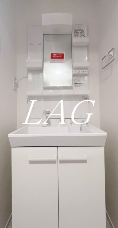 洗面設備　独立洗面台です。（同一仕様）