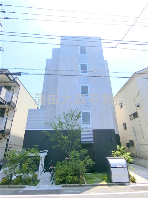 建物外観　2021年1月築　RC鉄筋コンクリート造地上5階建て総戸数1