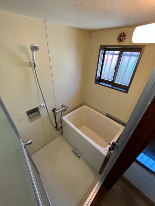 バス・シャワールーム　※他部屋参考写真