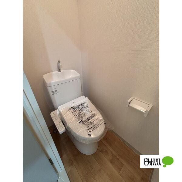 トイレ　他号室の写真です。