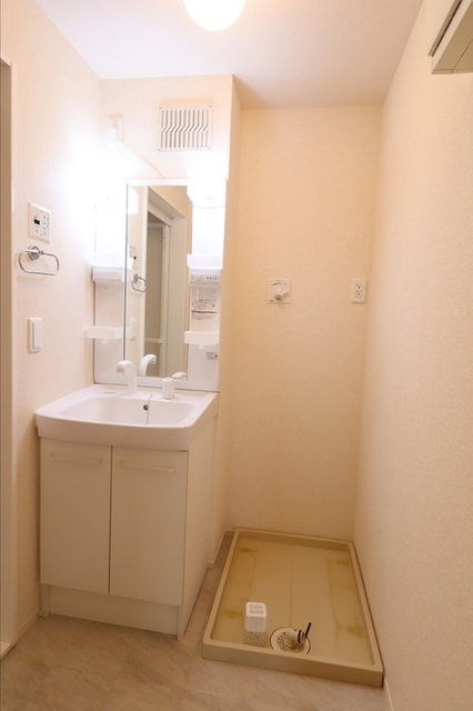 洗面設備　洗髪洗面化粧台★室内洗濯機置き場