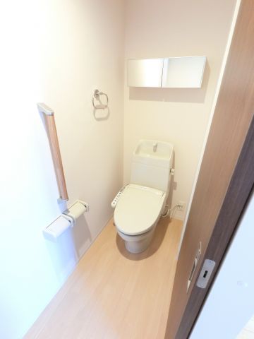 トイレ　※類似写真になります