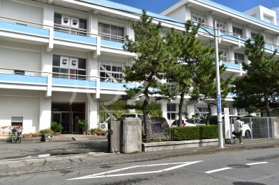 小学校　沼津市立第五小学校（小学校）まで956m