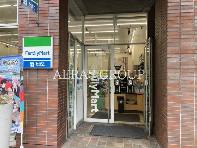 コンビニ　ファミリーマート 横浜万国橋店（コンビニ）まで277m