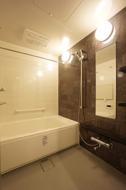 バス・シャワールーム