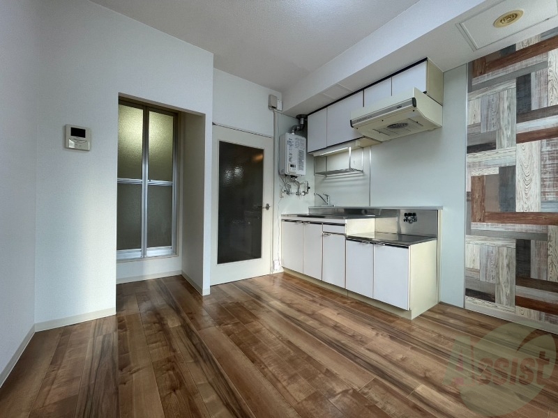 居室・リビング　広々としたリビングですね。使い勝手がよさそうですね！