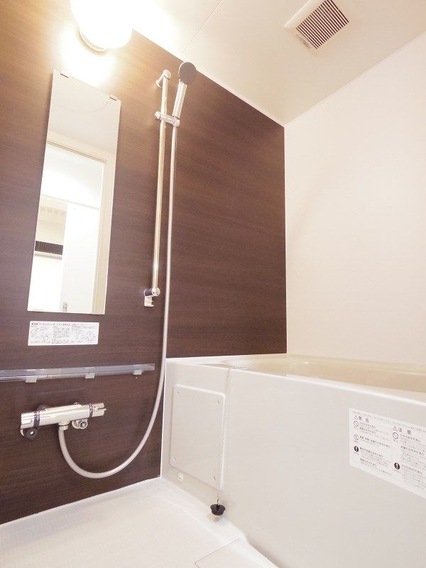 バス・シャワールーム　同仕様部屋