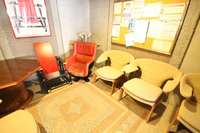 ロビー　写真は類似です。