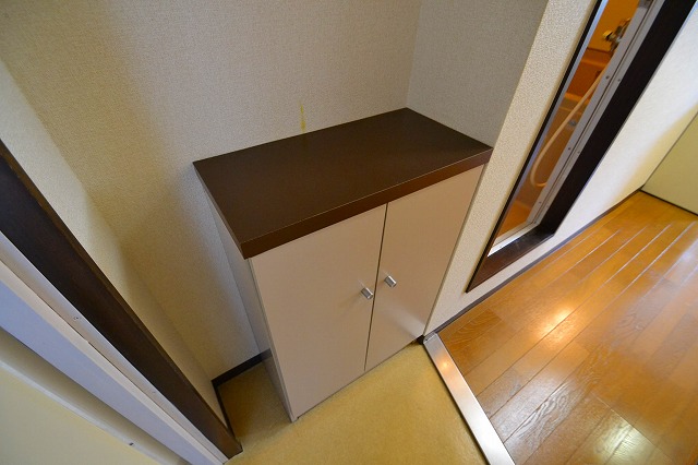 玄関　下駄箱