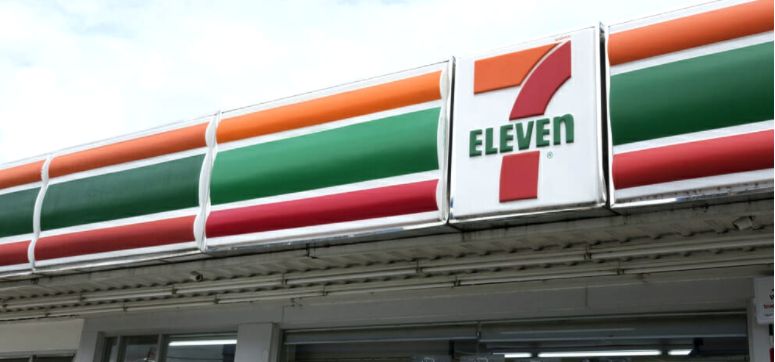 コンビニ　セブンイレブン 品川東大井5丁目店（コンビニ）まで615m