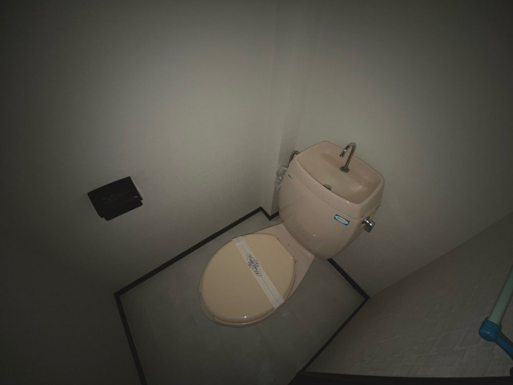 トイレ　シンプルで掃除のしやすいトイレです！