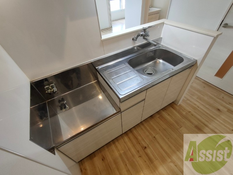 キッチン　キッチンはスペースも広々していて使いやすそうですよ！