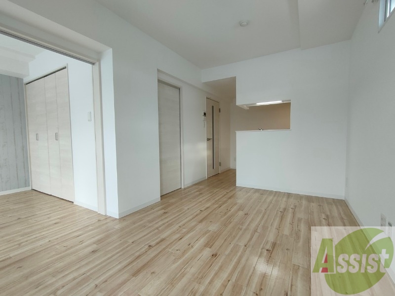 居室・リビング　広くてキレイなお部屋が広がっていて、充実した生活が送れそう。