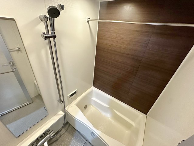 バス・シャワールーム　※別部屋の参考写真です。