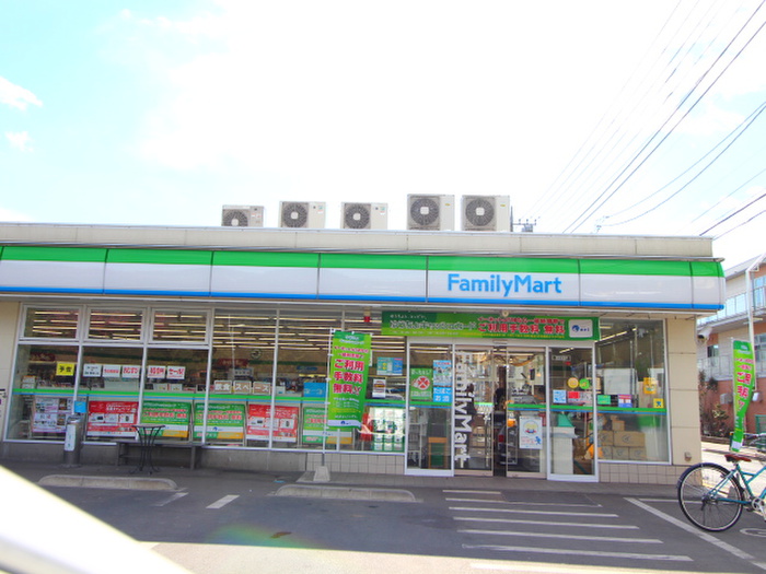 コンビニ　ファミリーマート深大寺南町店（コンビニ）まで450m