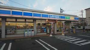 コンビニ　ローソン 上尾瓦葺店（コンビニ）まで350m