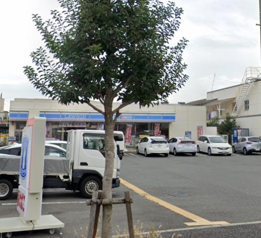 コンビニ　ローソン（コンビニ）まで656m