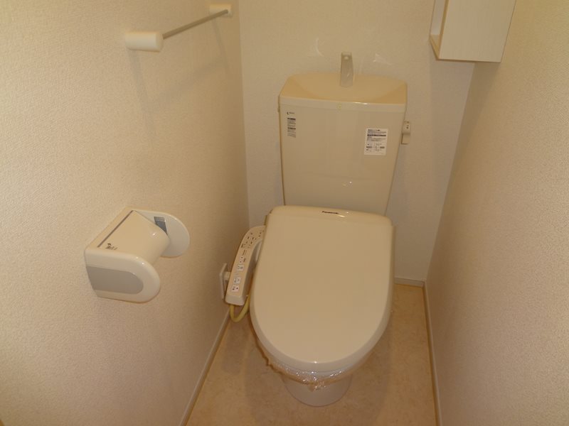 トイレ　同タイプの物件の参考画像です。