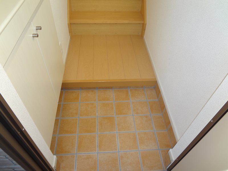 玄関　同タイプの物件の参考画像です。