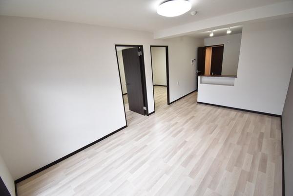 居室・リビング　※同物件別室※