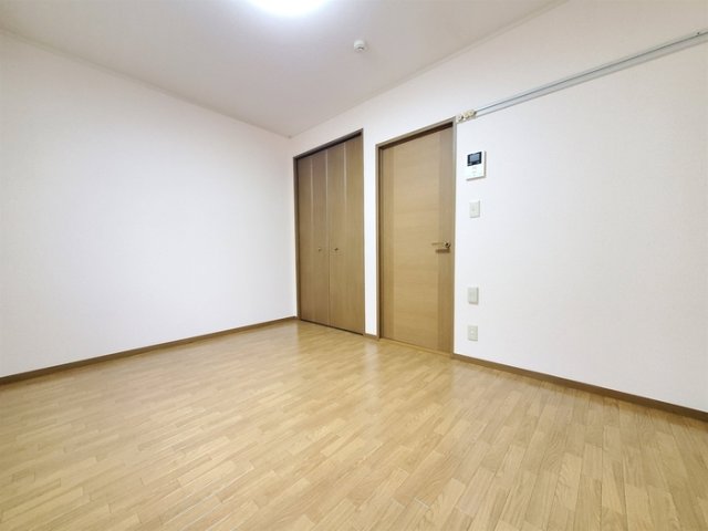 居室・リビング　角部屋住戸で過ごしやすく、おすすめです。