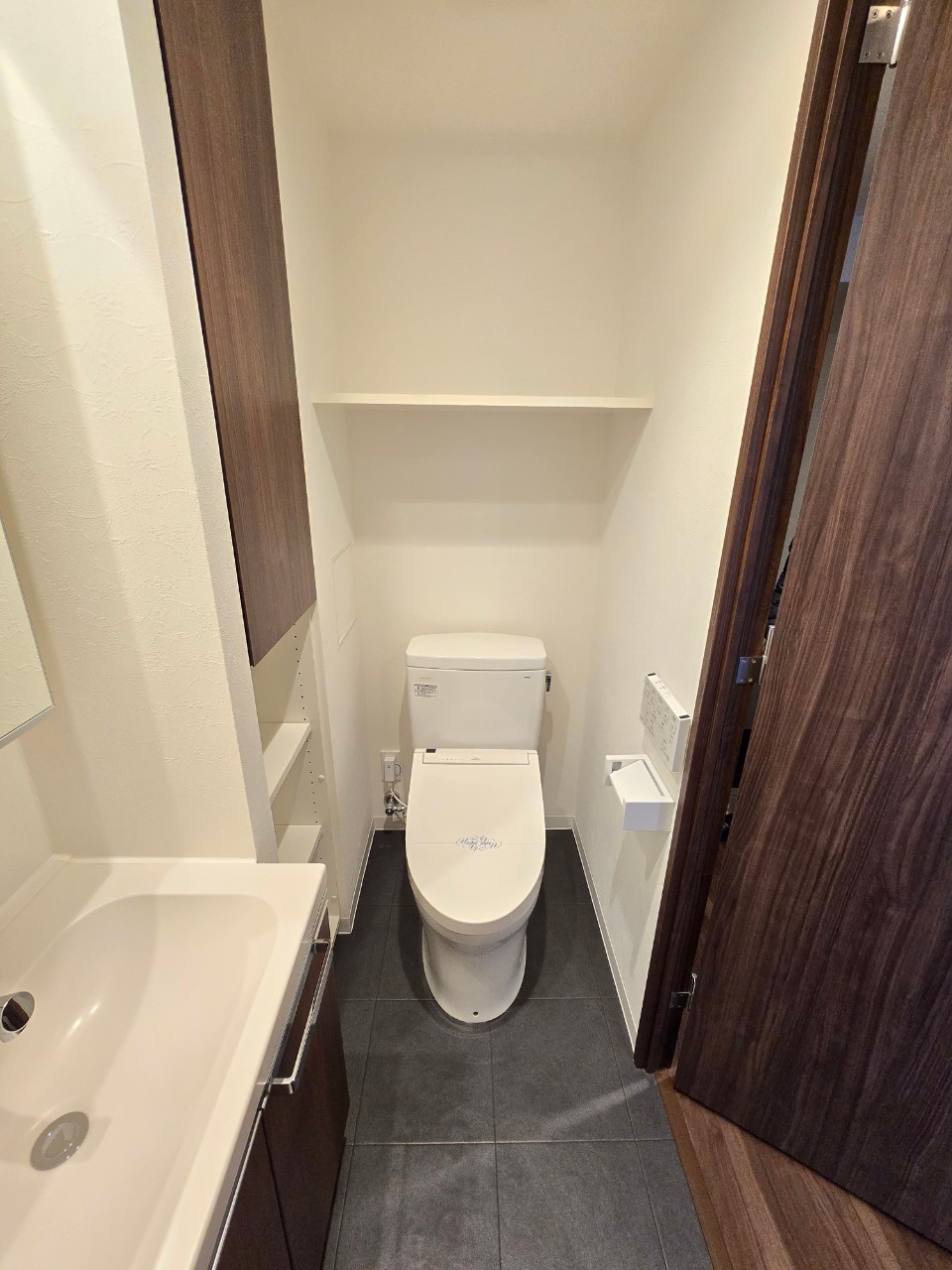 トイレ　※同物件、別部屋になります。