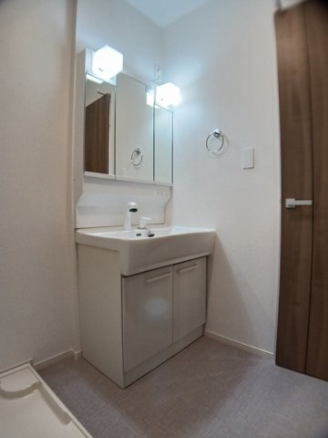 洗面設備　広い洗面スペース